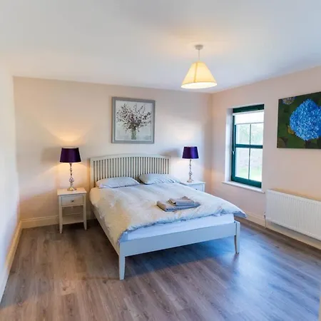 בית נופש Old Rectory House - *
